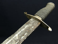 AMERICAN REVOLUTIONARY WAR OFFICER'S ENGLISH-MADE SILVER-HILTED CUTTOE AND DOCUMENT