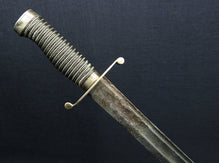 AMERICAN REVOLUTIONARY WAR OFFICER'S ENGLISH-MADE SILVER-HILTED CUTTOE AND DOCUMENT